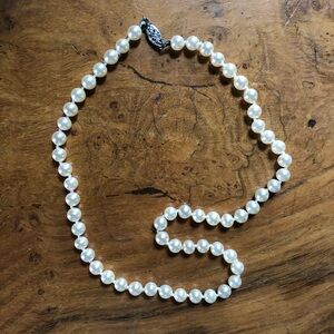 Late 80s Genuine Mallorca Pearl Necklace 16”